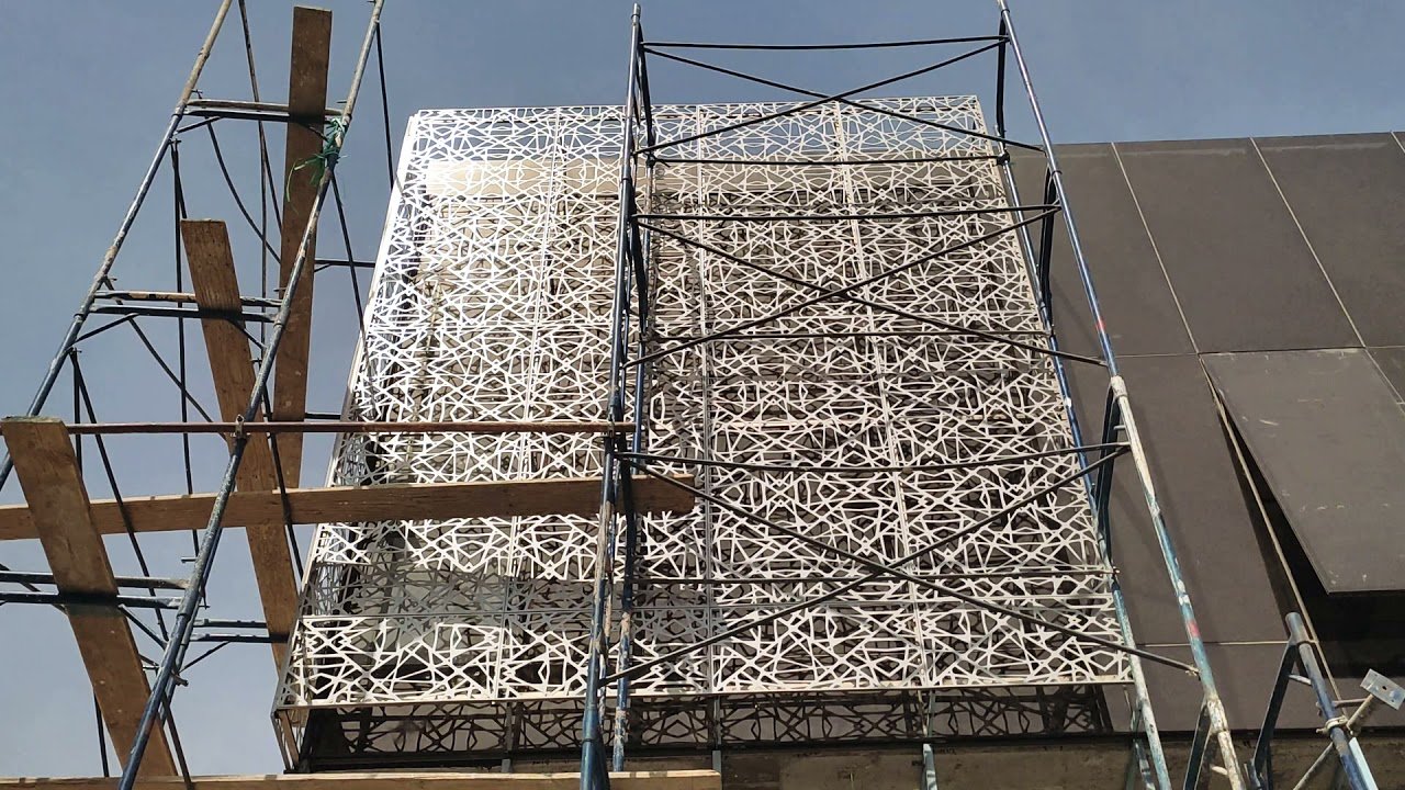 مشروع كلادينج لمحل تجاري